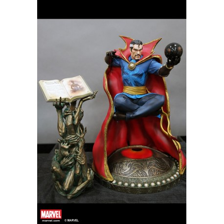 Premium Collectibles: Dr. Strange Statue (Comics Version)