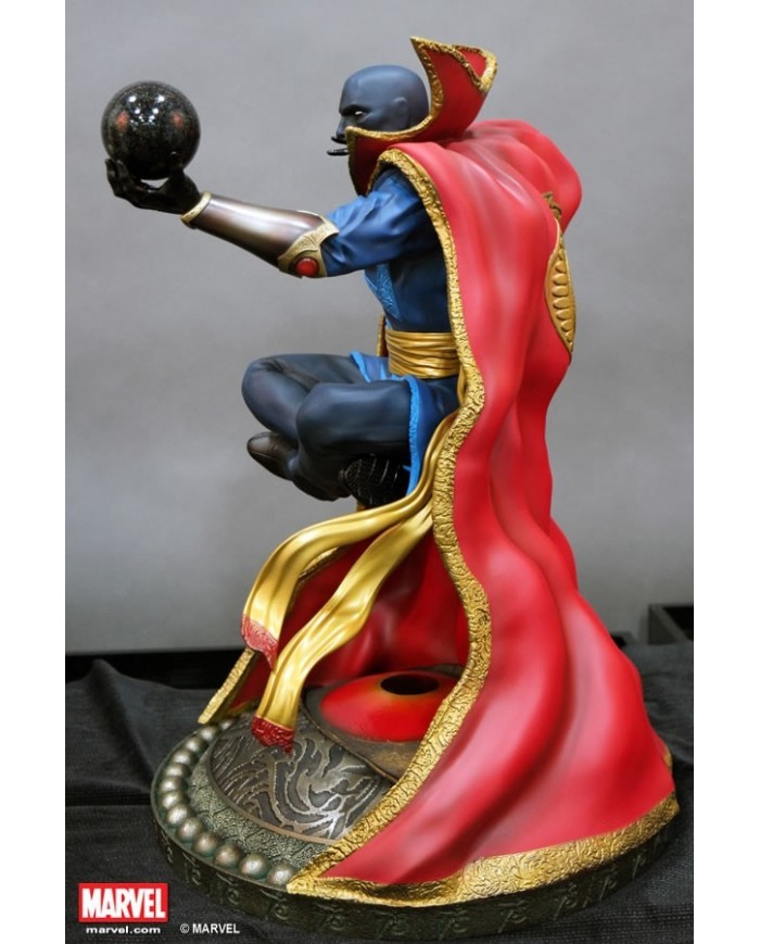 Premium Collectibles: Dr. Strange Statue (Comics Version)