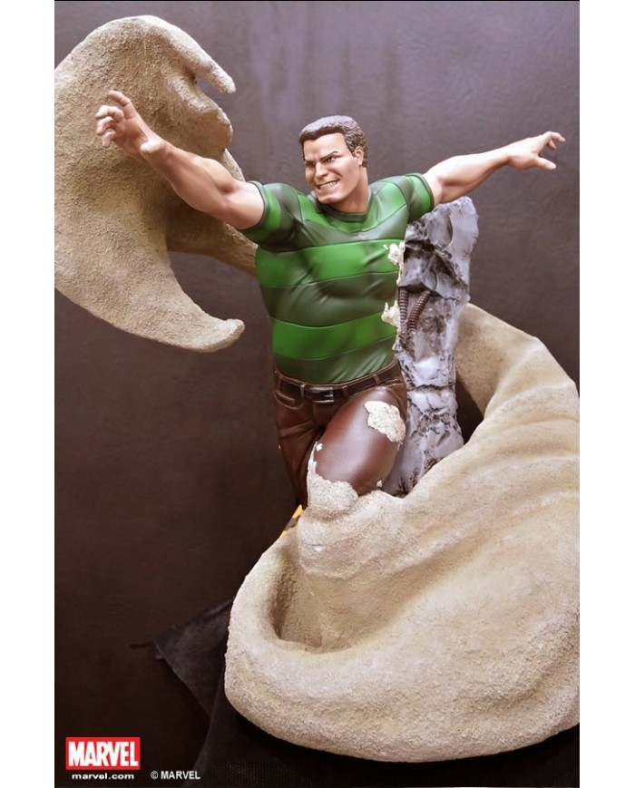 Premium Collectibles: Sandman Statue (Comics Version)