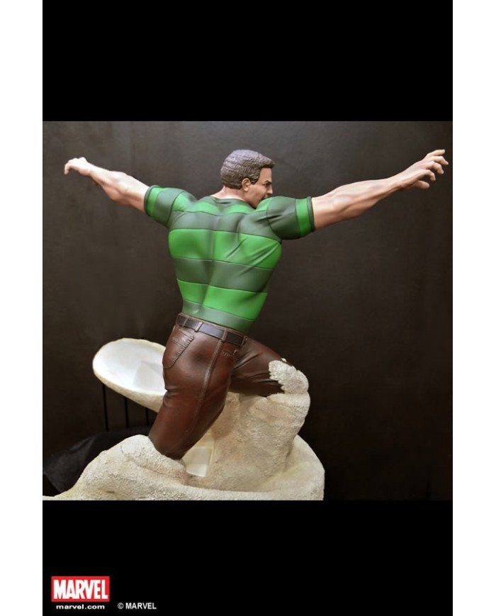 Premium Collectibles: Sandman Statue (Comics Version)