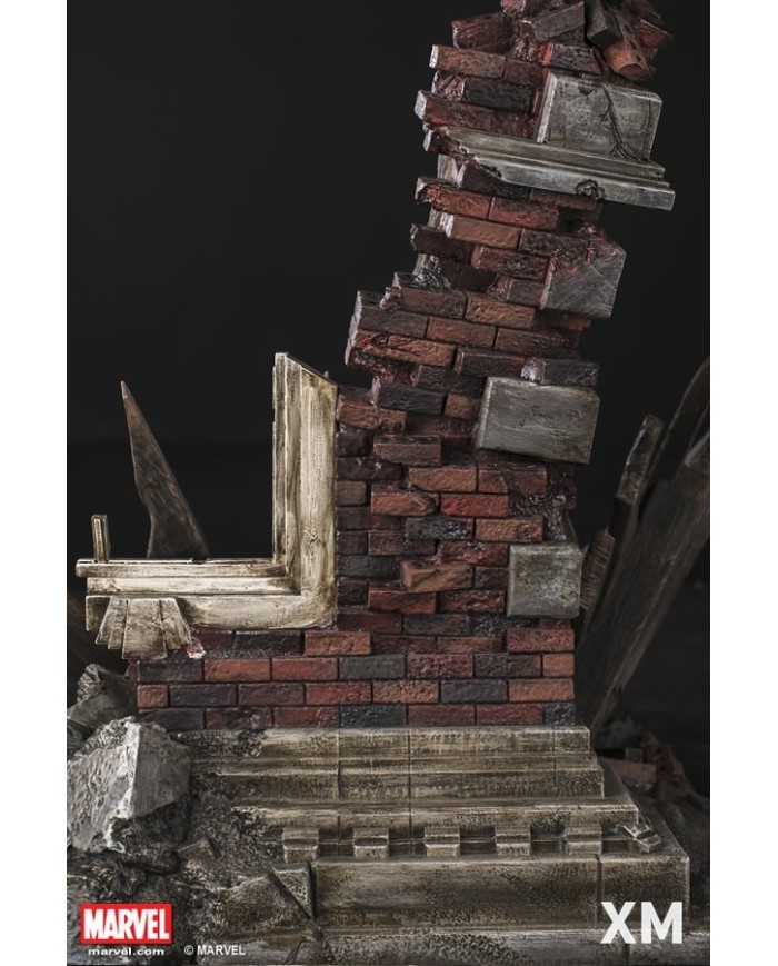 Premium Collectibles: Vulture Statue