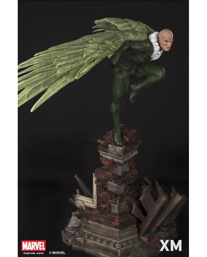 Premium Collectibles: Vulture Statue