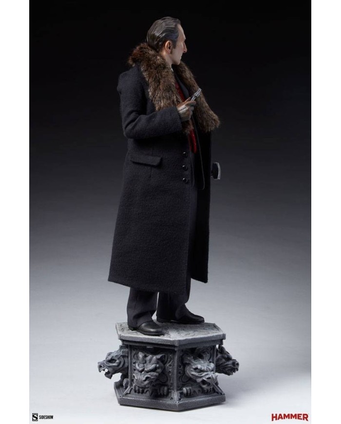 Van Helsing (Peter Cushing) - Dracula Estatua Premium Format