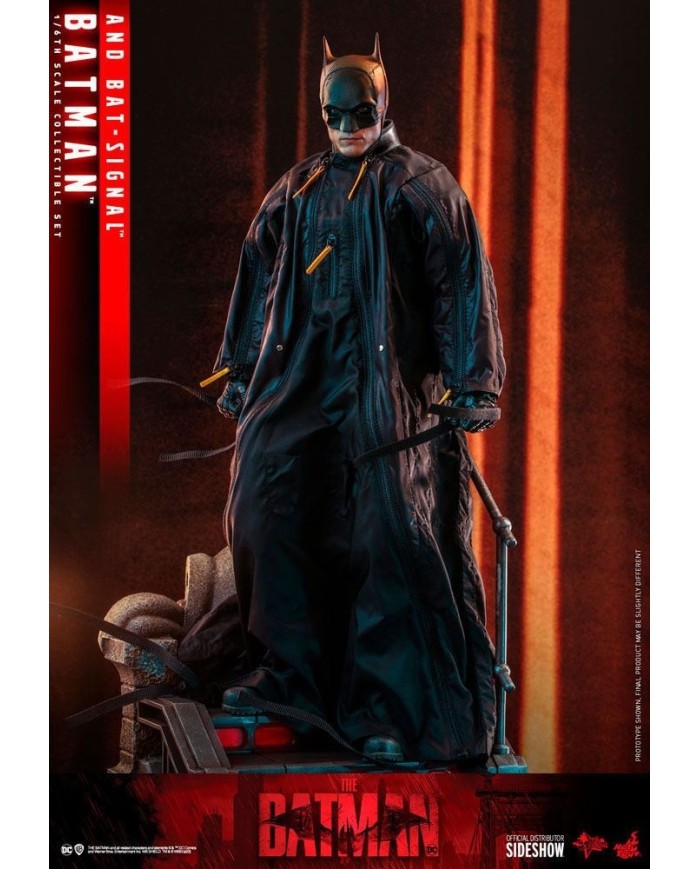 Batman and Bat-Signal Collectible Set by Hot Toys Movie Masterpiece Series - The Batman