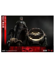 Batman and Bat-Signal Collectible Set by Hot Toys Movie Masterpiece Series - The Batman