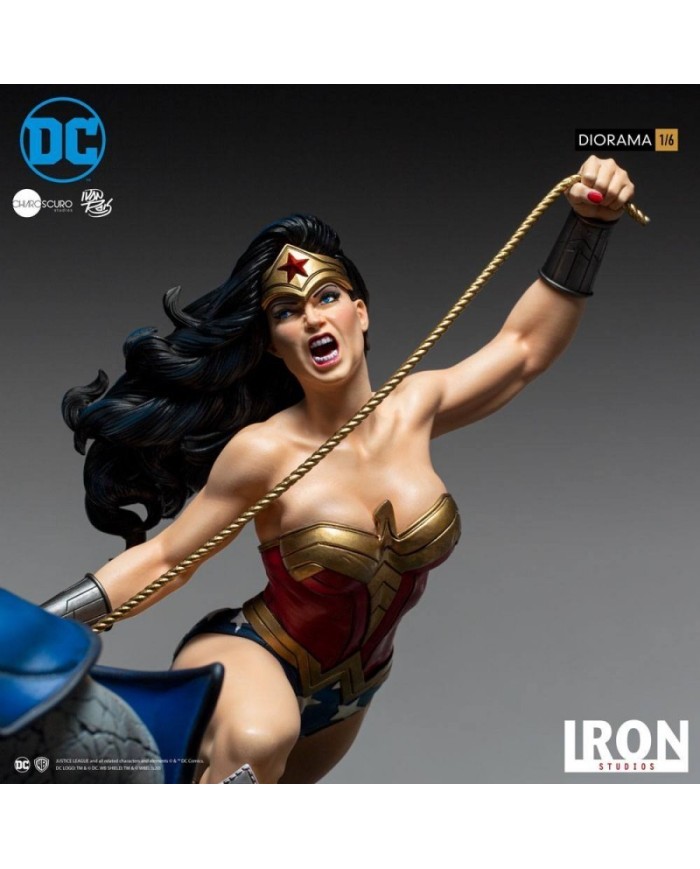 Wonder Woman Vs Darkseid Diorama 1/6 - DC Comics by Ivan Reis