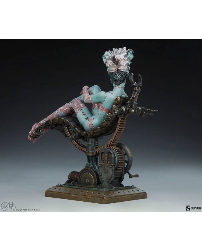 Frankie Reborn - Olivia De Berardinis Estatua