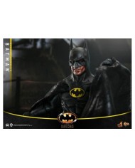 Batman (1989) Deluxe Version Sixth Scale Figure by Hot Toys