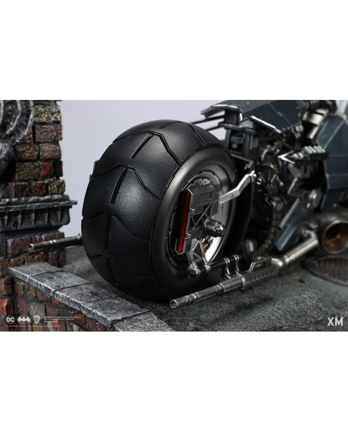 Batman: White Knight (Batcycle Edition) 1/4 Premium Collectibles Statue
