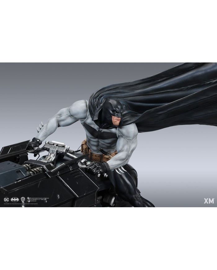 Batman: White Knight (Batcycle Edition) 1/4 Premium Collectibles Statue