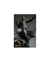 Batman - Classic - 1/4 Scale Premium Collectibles Statue