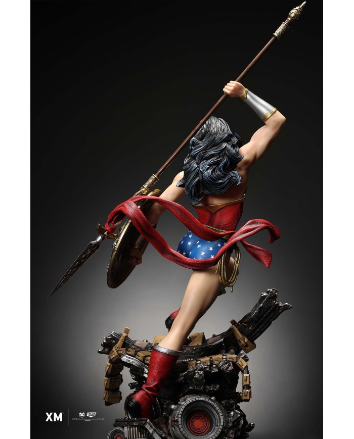 Wonder Woman - Classic 1/4 Scale DC Premium Collectibles statue