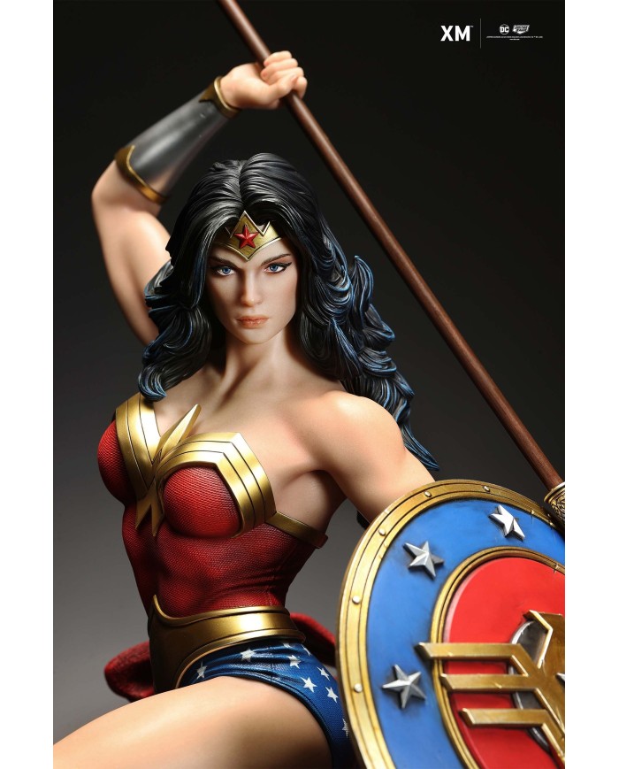 Wonder Woman - Classic 1/4 Scale DC Premium Collectibles statue