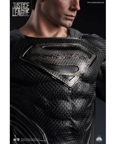 Superman Black Suit Version Regular Edition DC Comics Estatua 1/3