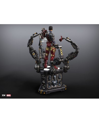 Iron Man (Suit Up) Ver B 1/4 Scale