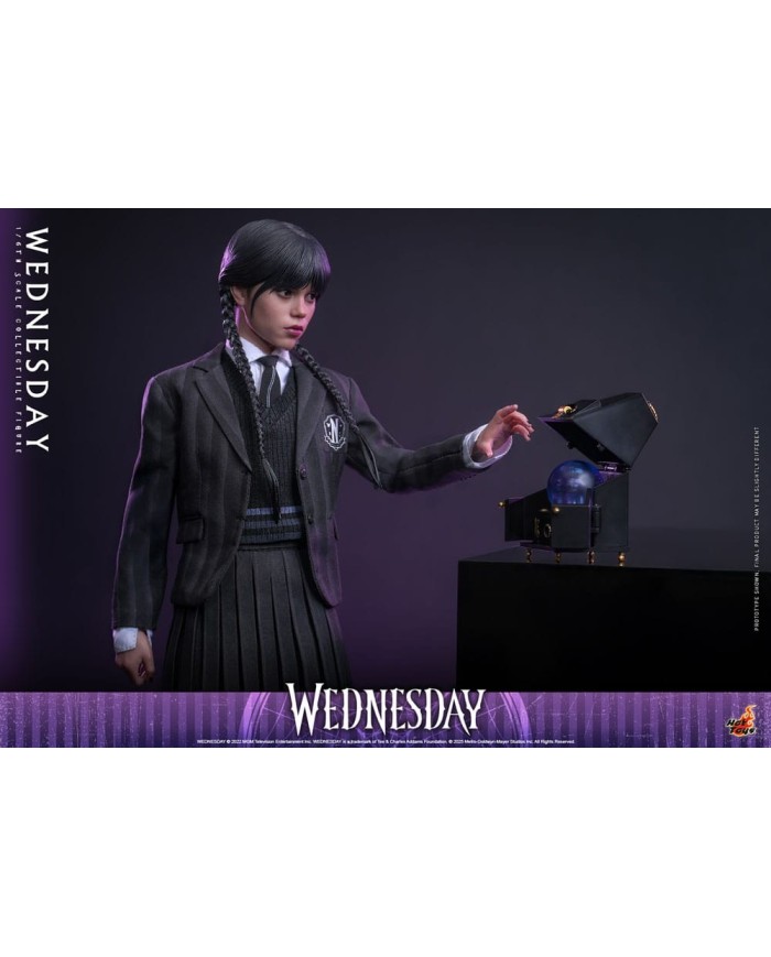 Wednesday - Miércoles Figura 1/6