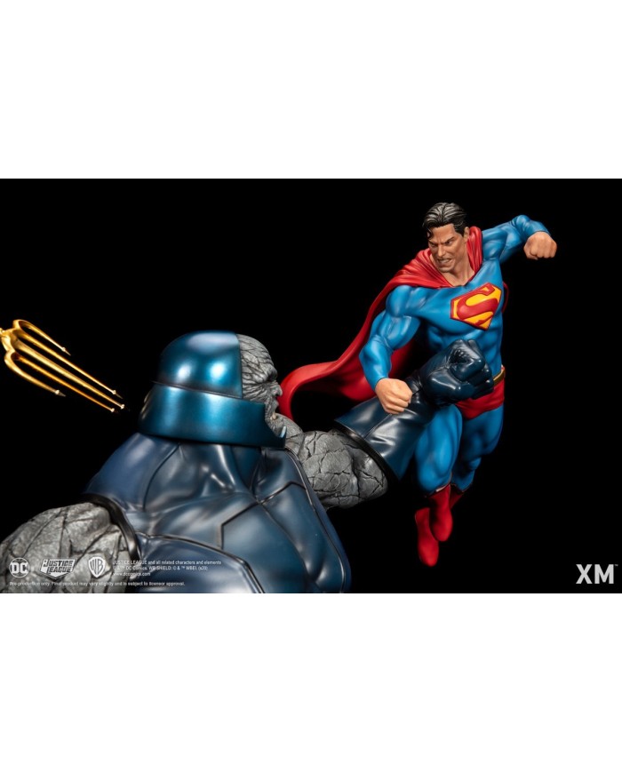 JLA vs Darkseid Ver A (Colour)